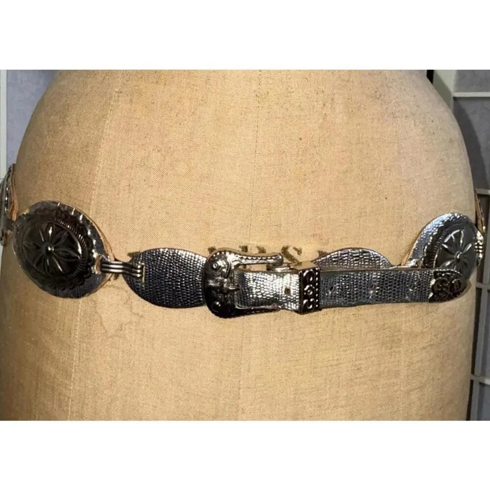 Vintage Y2K Silver Tone Stamped Metal‎ Boho Western Rodeo Concho Style Belt